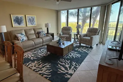 Image de Dir Ocean Front 2 Br / 2 Ba Condo