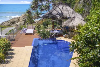 Image de Rare Maison CÔTIÈRE Absolue En Front De Mer À CÔTÉ De La RÉSERVE Tropicale