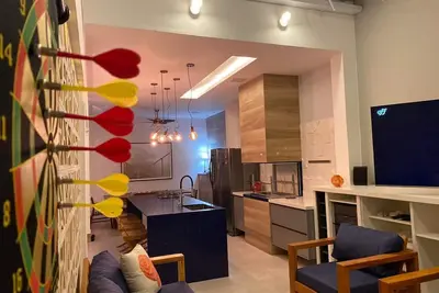 Image de Maison de copropriété confortable et confortable. plat / boisé, 5 min Rua das Pedras