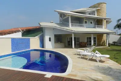 Image de Maison haut de gamme 4 suites avec climatisation, balcons face à la mer