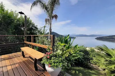 Image de Belle maison avec les meilleures vues de la baie de Paraty.