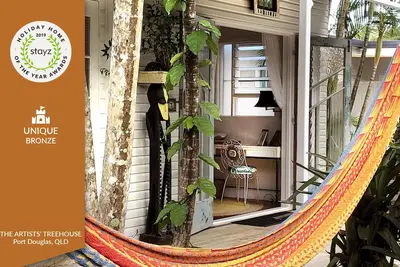 Image de The Artists 'Treehouse: Stayz Holiday Home Awards Gagnant de bronze de catégorie unique