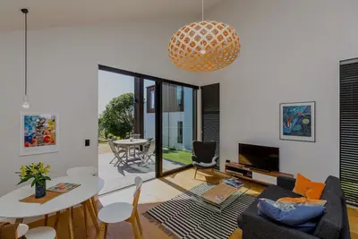 Image de Whare Hita - le confort de la ville côtière design