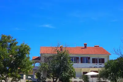 Image de Spacieuse Et Sunny Apartment, Rab Island
