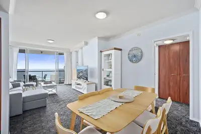 Image de Conserver $$$$ 2 Bdrm 2 Bath Chevron Luxury Apartments