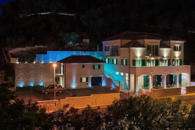 Image de Appartement romantique avec piscine dans le centre-ville de Hvar