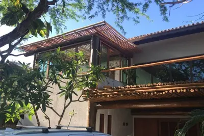Image de Maison avec 5 chambres, piscine. Près des piscines naturelles