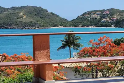 Image de Vue, piscine, barbecue, à 30 mètres du sable en fer à cheval - 5 suites