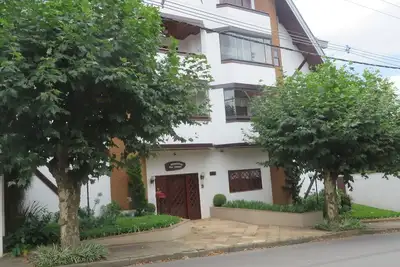Image de Appartement charmant et confortable Ă Campos do JordĂŁo