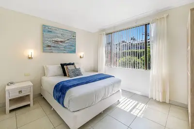 Image de Smugglers On The Bedroom Apartment Beach 2