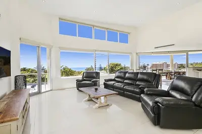 Image de Amalfi # 1, Terrigal - Penthouse, Vue Panoramique Sur L’Ocean, À 350 MÈTRES À Pied De La Plage