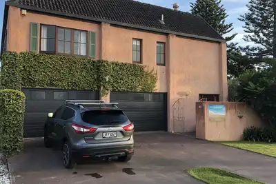 Image de Hébergement de vacances de charme à côté de la plage.