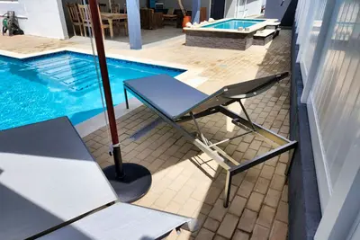 Image de Meilleur emplacement À distance de marche de la plage, des casinos, des restaurants, des bars, de la vie nocturne, des magasins 2