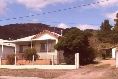 Cass Cottage. . . . . . . .