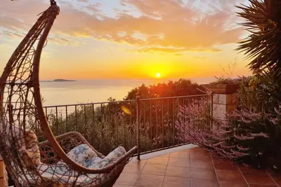 Image de Villa de luxe près de Dubrovnik pour jusqu'à 10 personnes avec piscines et bain à remous