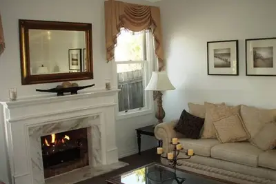 Image de \". . Jamieson Cottage. . a couples retreat\"