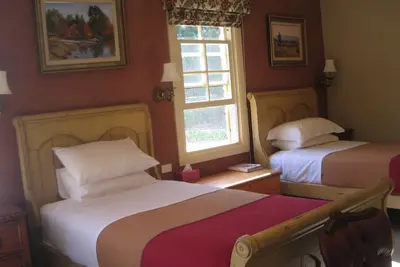 Image de Trafalgar B & B \"Rose Room\"