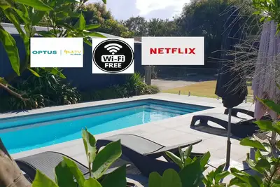 Image de Piscine à 800mtrs * wifi, netflix et chercher télévision *