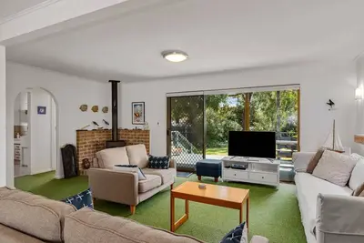 Image de Grande maison de vacances en famille Ă seulement quelques minutes Ă pied de la plage!