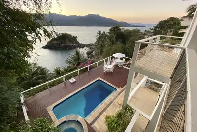 Image de Oceanfront Movie House, pour 14 personnes