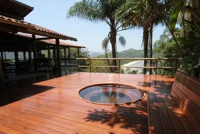Image de 5 ou 7 Suites - Condominium FERMÉ - Emplacement Magnifique