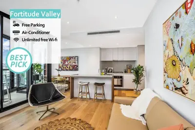 Image de Designer 2Bed 2Bath Apt | 2kms Ă Brisbane Cbd