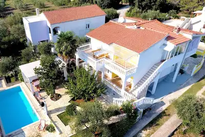 Image de Maison de vacances familiale avec piscine