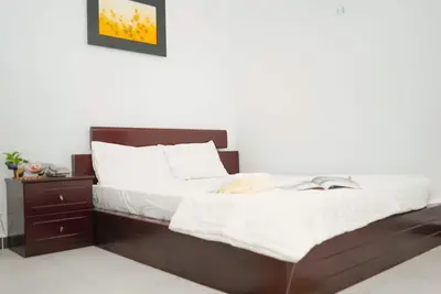 Image de Chambre entièrement meublée près du centre-ville