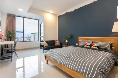 Image de Studio minimaliste proche de tout, piscine et salle de gym gratuites!