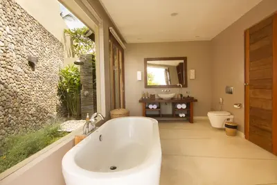 Image de Villa de trois chambres avec piscine - Mora Royal Villa