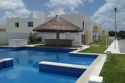 Maison PRIVÉE Avec Piscine, Chambres A \/ C, Superbe Situation, Familiale, Paisible.