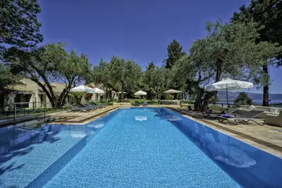 Image de Villa Skyline avec piscine chauffée et vue mer