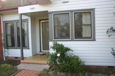 Image de Banksia Cottage - Un vieux chalet de charme qui a été entièrement rénové