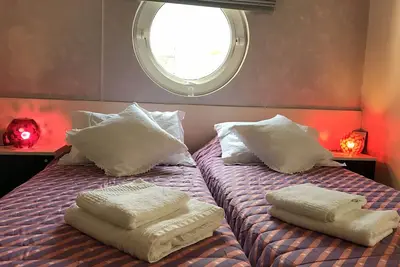 Image de Appartement confortable de 2 chambres dans le centre