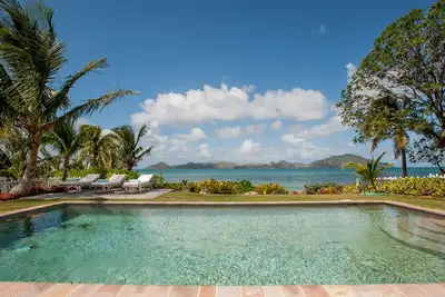 Image de Superbe villa des Caraïbes avec accès direct à la plage et vues spectaculaires sur l'océan