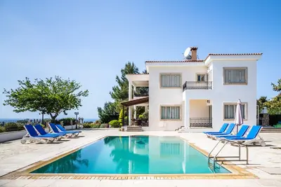 Image de Villa Demetra (4 chambres en suite, barbecue, Wi-Fi, Prv. Nager. Piscine, vue imprenable)