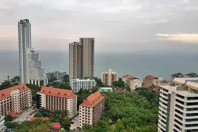 Image de 1 chambre Riviera Wongamat Beach 25e étage avec vue sur la mer