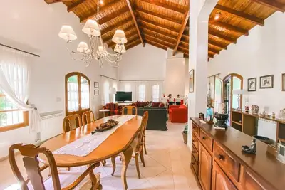 Image de Maravillosa Casa De Verano, En Chacras De Coria 3 Habitaciones 2 Banos Cocina