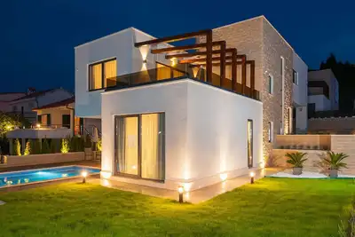Image de Villa cinq étoiles de luxe en bord de mer Rose Eos-Croatia
