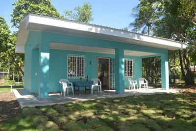 Image de Frith Estate Beachfront Cabin Surfer's Dream!