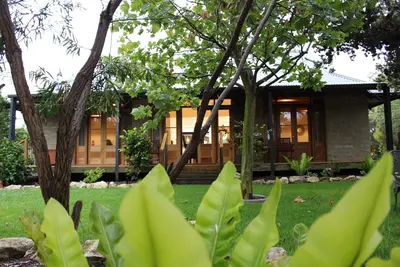 Image de Seaside Garden Cottages-All 3 Cottages, peut accueillir jusqu'Ă 22, 9 chambres Ă coucher, 5 salles de bain