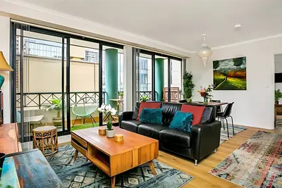 Image de Sydney- A1803 Hosking Place - Approx. $900-$1100 per\/week Spacious Apartment in the Heart of the Cbd
