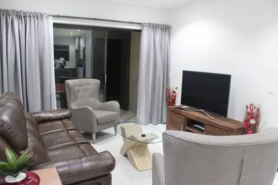Image de Unité moderne au rez-de-chaussée avec jardin privé, au coeur de Fourways