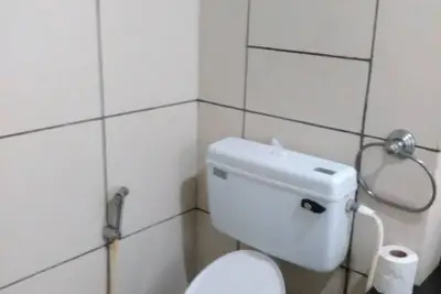 Image de appartement de service avec une chambre spacieuse à koramangala.