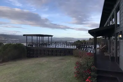 Image de Ichibi Lakeside Lodge, oĂą la paix et la nature se rencontrent.