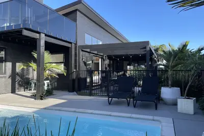 Spacious Sunny Spot pour les plaisirs de l'été