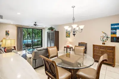 Image de Pacifico L103 - Pristine 2bed \/ 2bath - Poolside, 1st Floor - Walk to Everything!