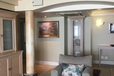 Image de Appartement en bord de mer avec vue sur la promenade