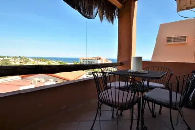 Image de 2 chambres 2 salles de bain avec vue sur l'océan à Cabo Bello Gated communauté près d'une plage