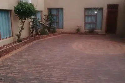 Image de Naisar Apartments \/ Maison de vacances à Johannesburg près de O. R. Aéroport de Tambo